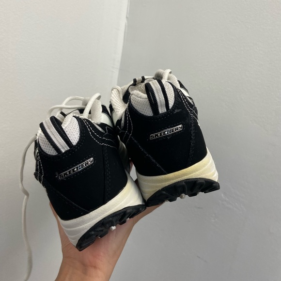 Skechers Shape Ups - Picture 4 of 5